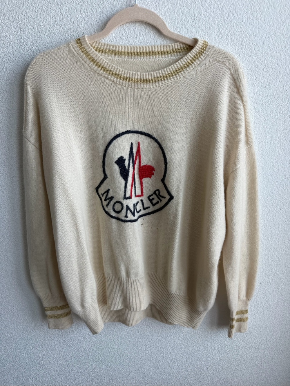 Moncler 100% Cashmere Sweater w/wool embroidery 25” PTP